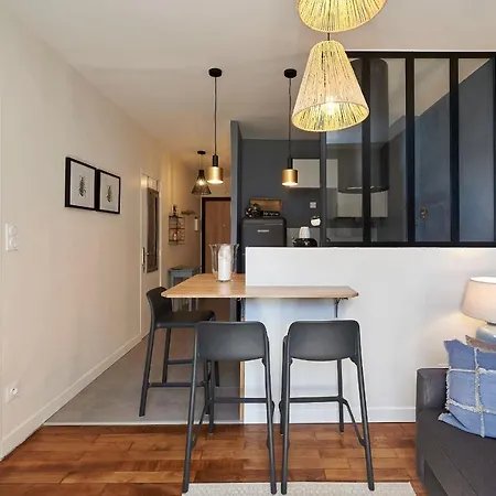 Beautiful With Terraceair Conditioned-beautifully Decorated #k6 *