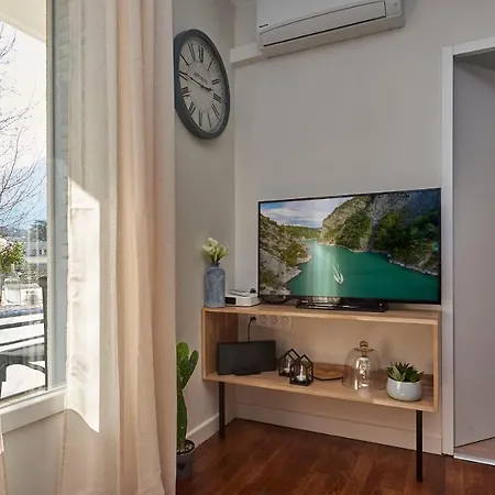 Daire Beautiful With Terraceair Conditioned-beautifully Decorated #k6 Grenoble