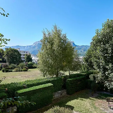 Beautiful With Terraceair Conditioned-beautifully Decorated #k6 * Grenoble